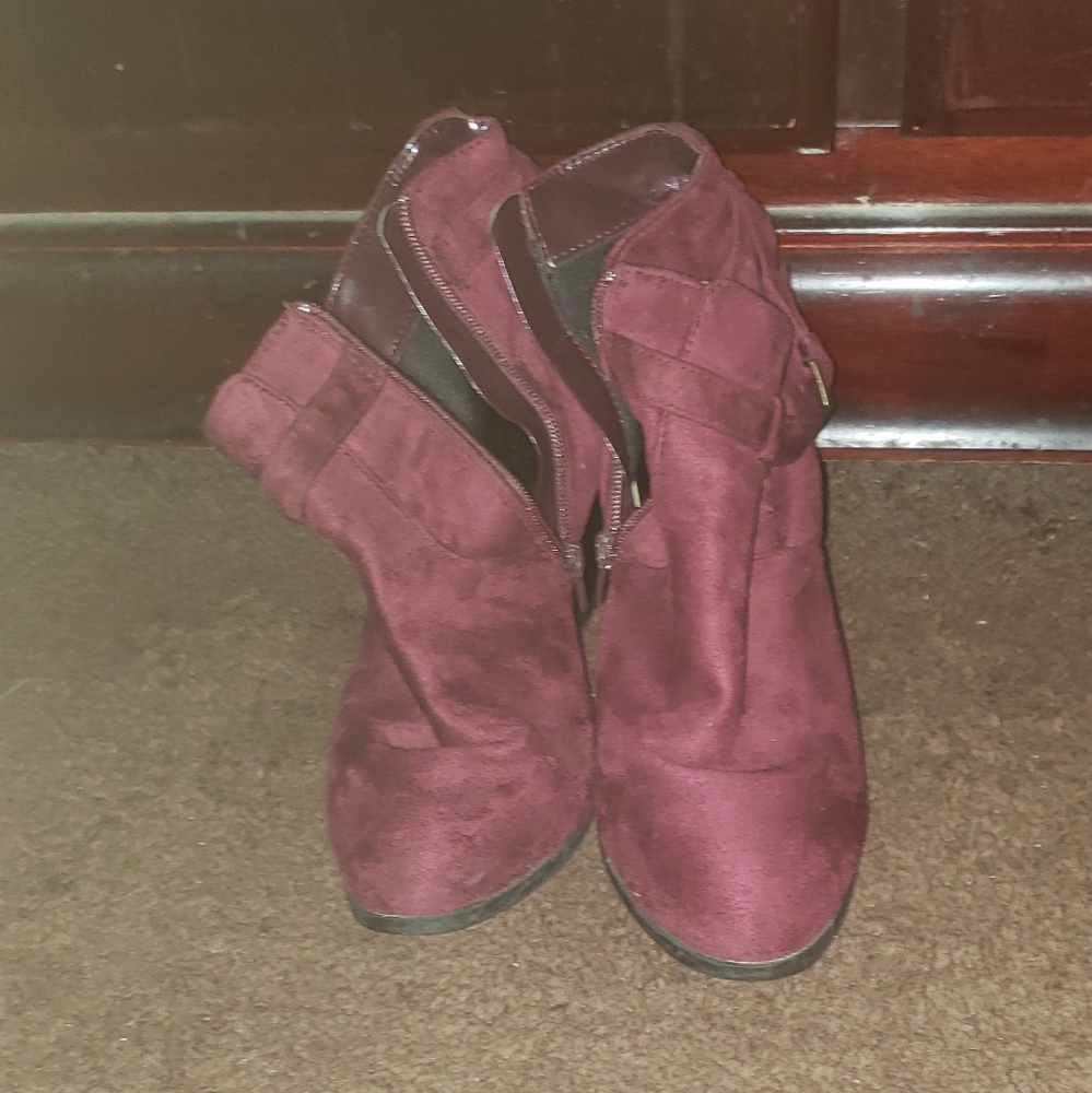 Booties - Picture 4 of 4